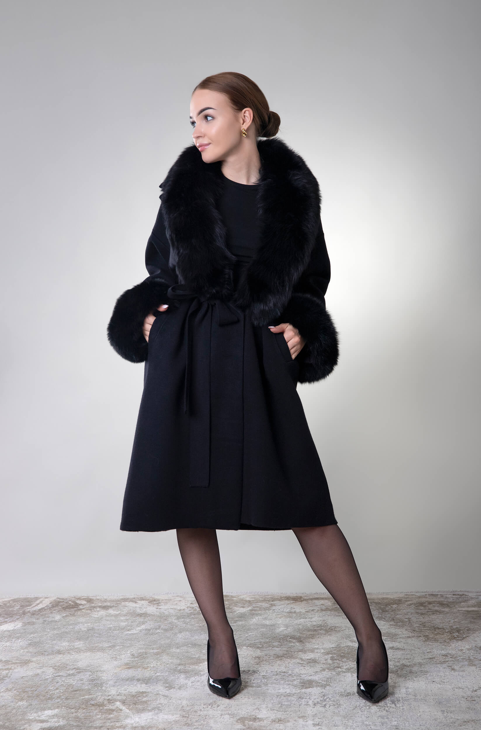 Płaszcz z naturalnym futrem Siena - czarny