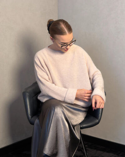 Sweter z wełny alpaki Ami - beżowy