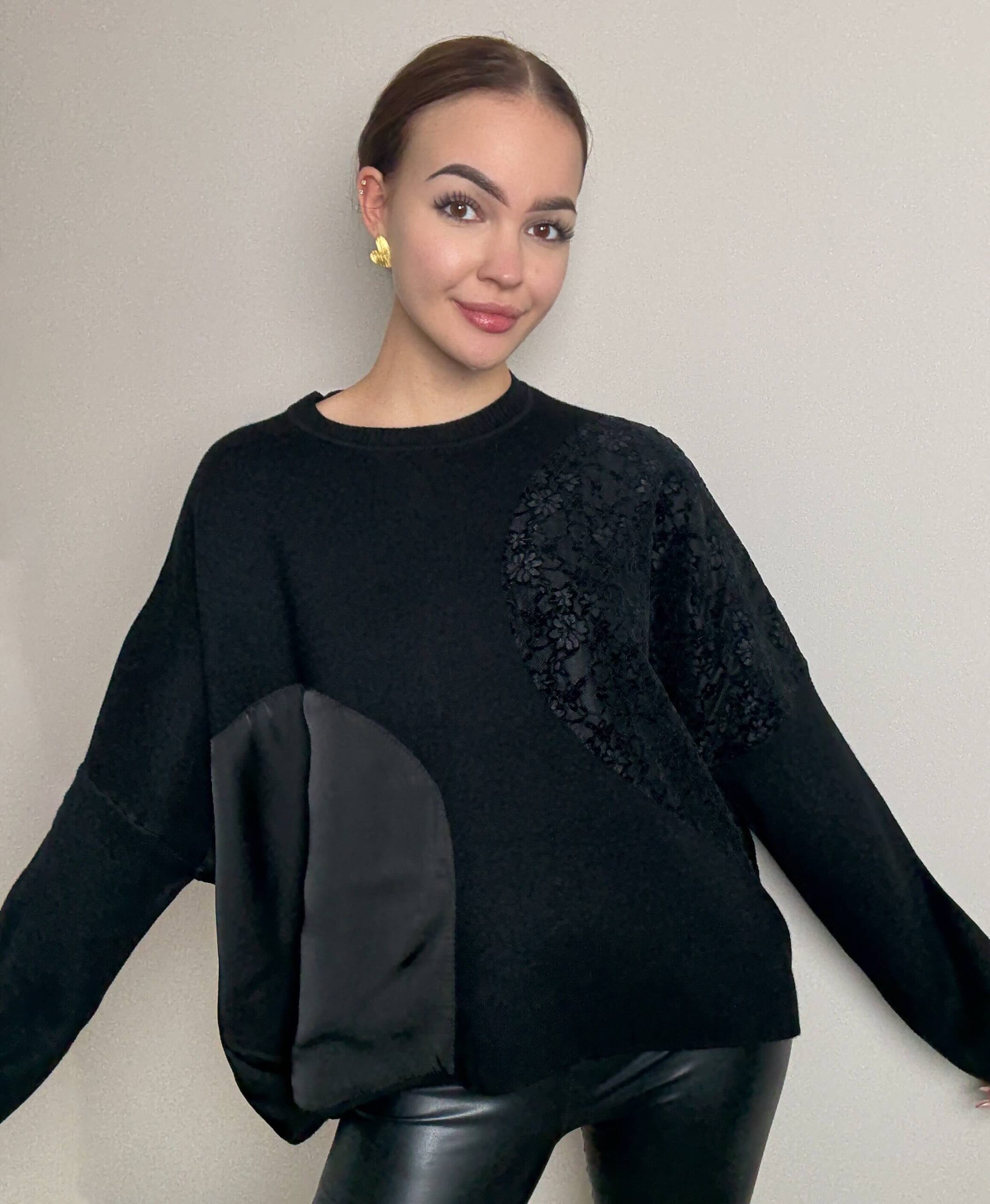 Amalfi viscose jumper - black